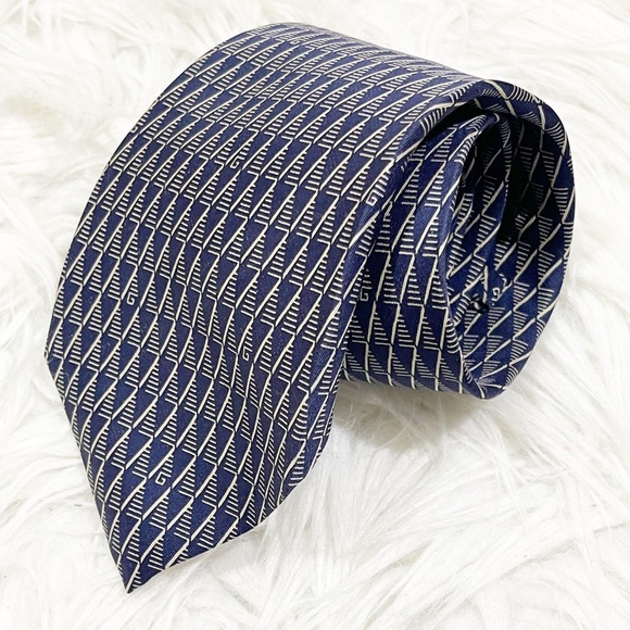 GUCCI men’s silk tie - Picture 1 of 6